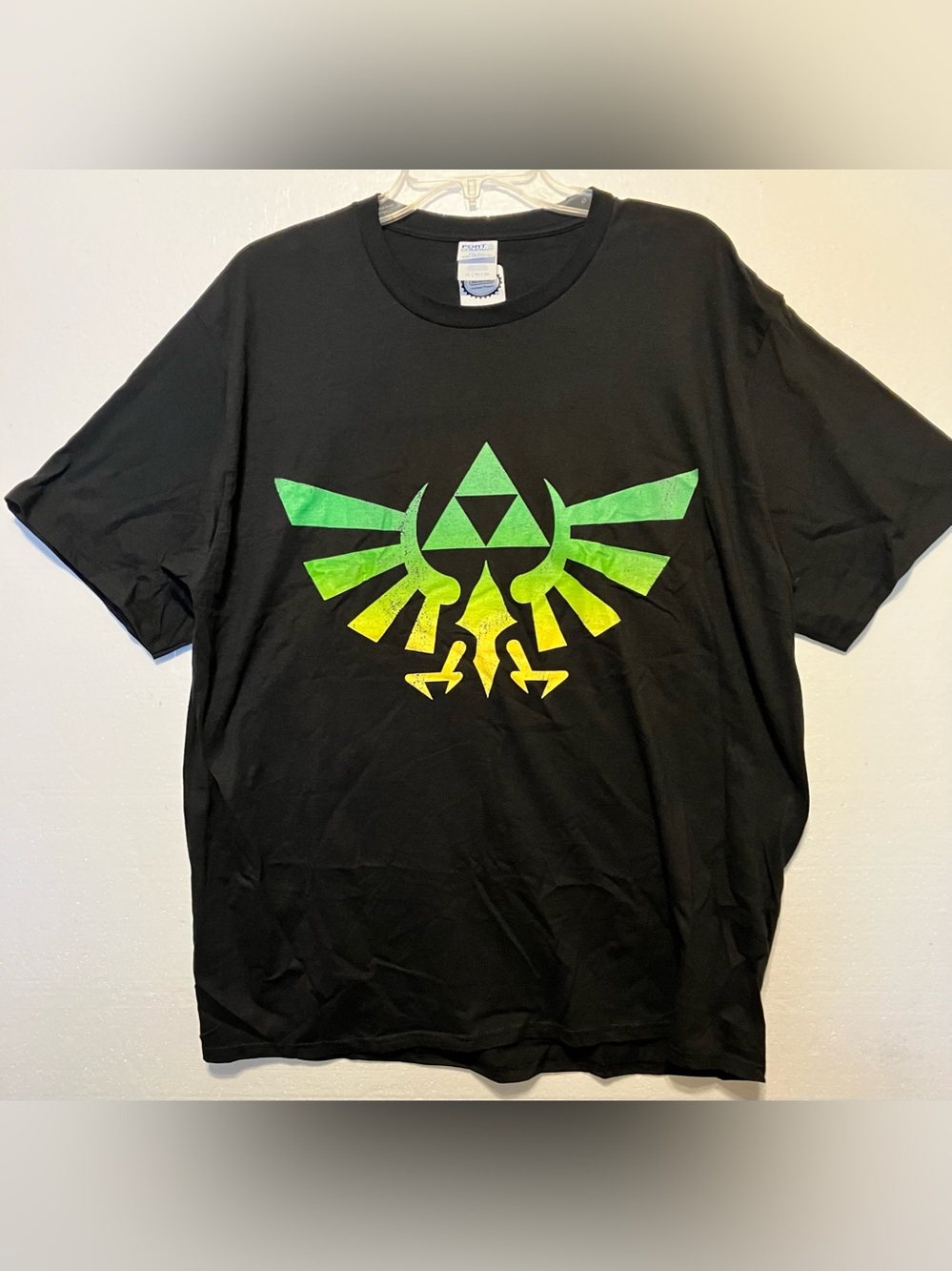 Legend of Zelda XL Black Graphic T-Shirt with Green-Yellow Triforce